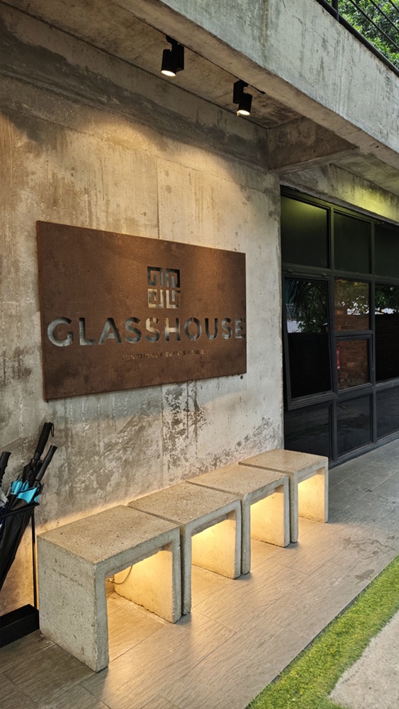 Image from: Xiaomi 17 Ultra: A Refined Flagship Design That Commands Attention