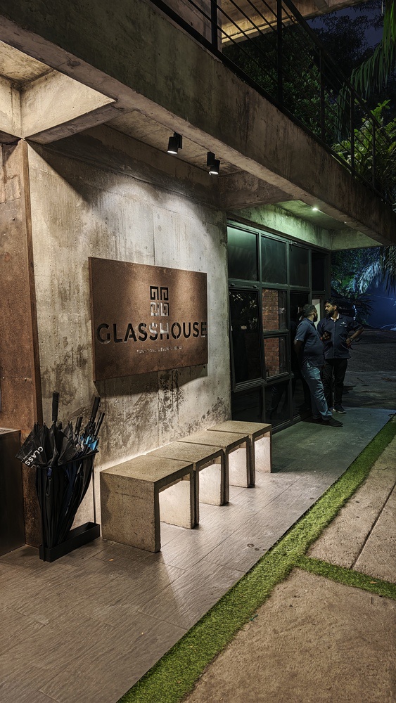 Image from: Xiaomi 17 Ultra: A Refined Flagship Design That Commands Attention