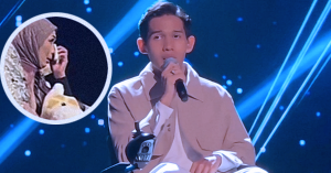 Adrian Adam menyampaikan lagu Ku Mohon di pentas TTMM sambil menerima standing ovation daripada penonton.
