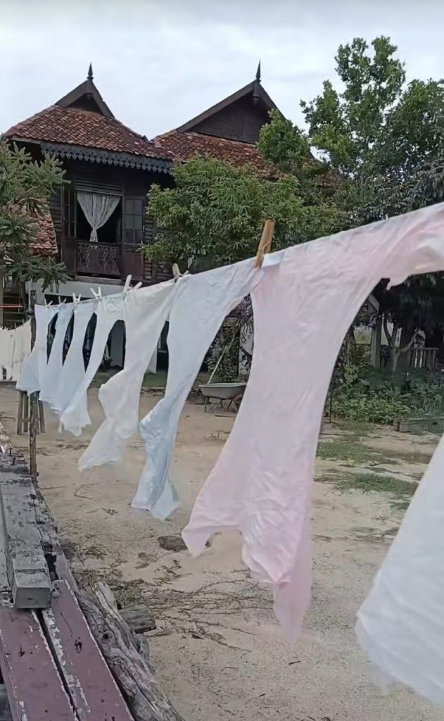 Image from: ‘Hanya yang berjiwa kental!’ – Lelaki ini masih guna lampin kain untuk anak-anaknya