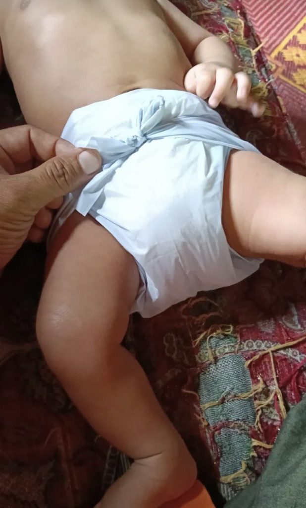 Image from: ‘Hanya yang berjiwa kental!’ – Lelaki ini masih guna lampin kain untuk anak-anaknya