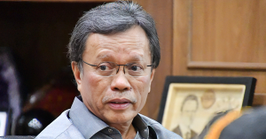 Datuk Seri Mohd Shafie Apdal dijatuhi hukuman penjara lima minggu selepas didapati bersalah menghina mahkamah