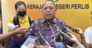 Menteri Besar Perlis Abu Bakar Hamzah bercakap mengenai peletakan jawatan sebagai Ahli MPT Bersatu