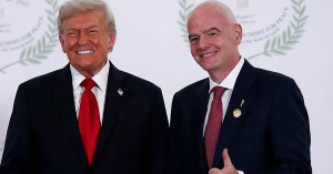 Donald Trump bersama Presiden FIFA Gianni Infantino