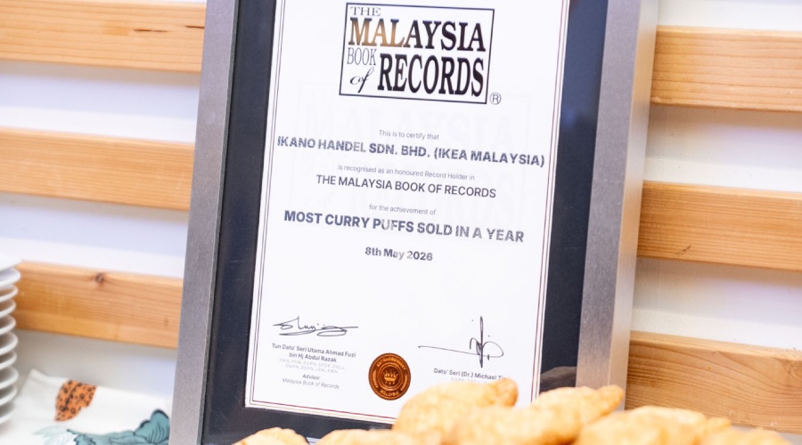 Image from: 30 Years, 8.6 Million Curry Puffs. IKEA Malaysia Sets Record for the  Nation’s Favourite Bite