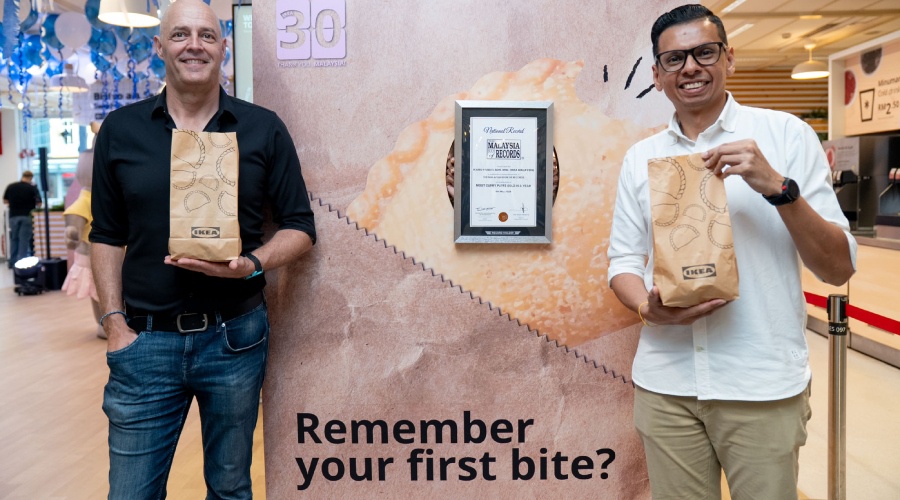 Image from: 30 Years, 8.6 Million Curry Puffs. IKEA Malaysia Sets Record for the  Nation’s Favourite Bite