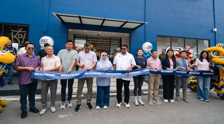 Image from: Skechers Malaysia Unveils Its First-Ever, Largest Standalone Megastore In Melaka at Tarcor Park
