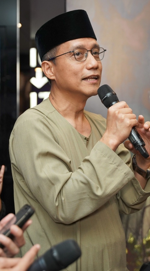 Image from: Khadam Set to Arrive in Cinemas Nationwide