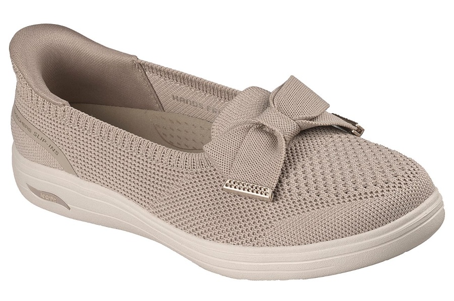 Image from: Skechers: Comfort That Carries You From Bus Stop to Boardroom