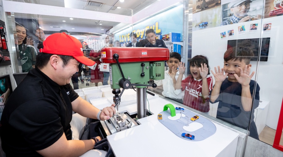 Image from: Southeast Asia’s 1st Tomica Factory Debuts At Tomica Brand Store Kuala Lumpur
