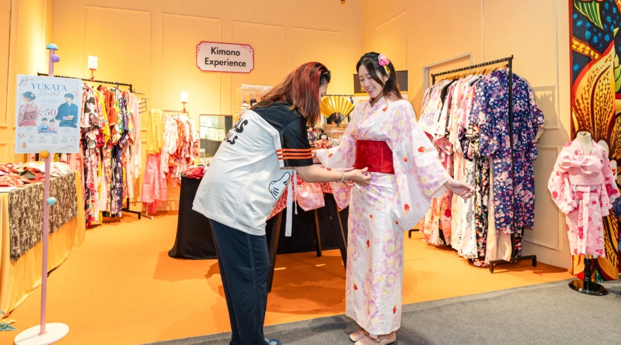 Image from: A Season of Japan Comes to Pavilion Malls
