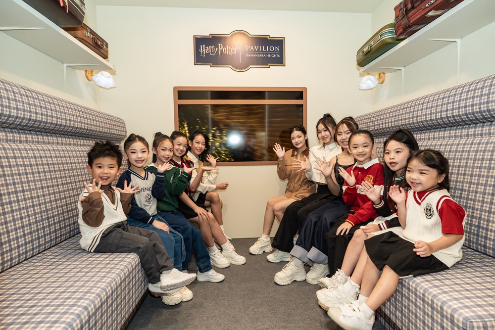 Image from: Harry Potter’s 25th Anniversary Arrives at Pavilion Damansara Heights