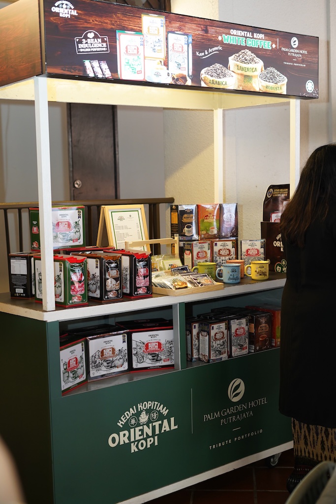Image from: Kopi Dulu, Malaysia Dulu: Kopi Dulu Ritual Welcomes Oriental Kopi