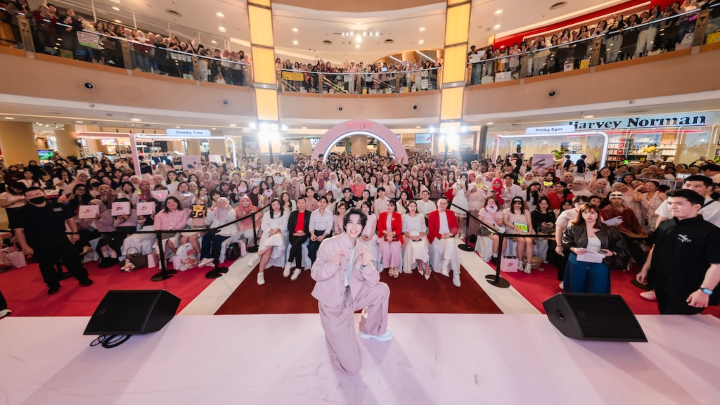 Image from: IN2IT Celebrates 25 Years of Beauty in Malaysia with K-Pop Star NCT’s WayV Hendery and Princess of Selangor