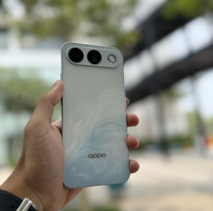 Image from: 50MP Selfie Camera, 8,000mAh Battery? 5 Things We Like About The OPPO A7 Pro 5G