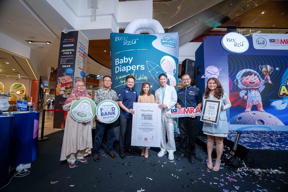 Image from: BZU BZU Makes Malaysia Book of Records with Donation of 30,000 Packs of Diapers