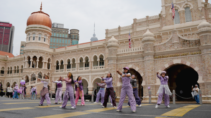 Image from: PIXY Brings Its #BebaskanDiri Beauty Movement to Kuala Lumpur With the Airy Series