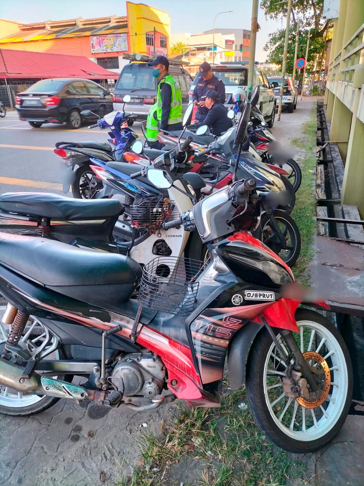 JPJ P.Pinang Sita 11 Motosikal, Sebuah Kereta Dalam Ops PeWA