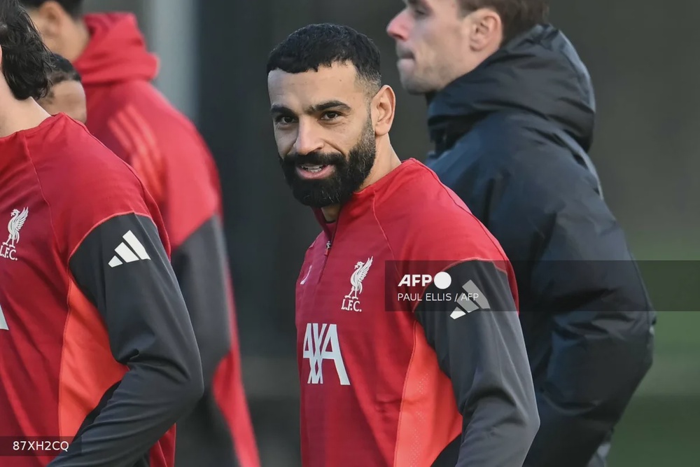 Mohamed Salah returns to Liverpool squad for Brighton clash after talks