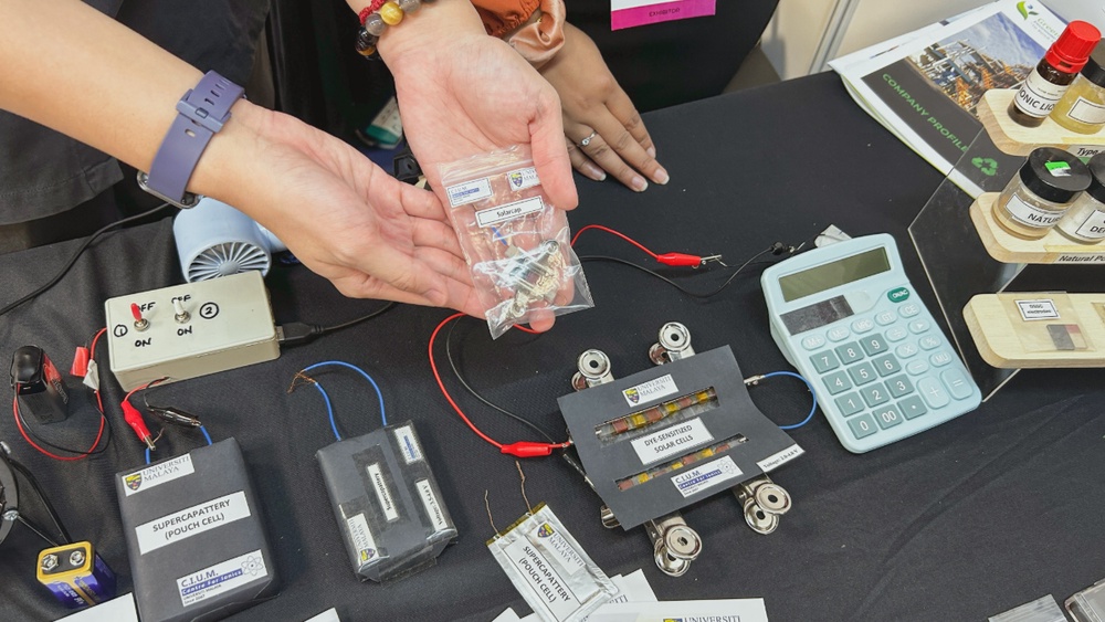 The SolarCap, designed by UMresearchers and students, integrates solar cells with a supercapacitor for direct storage.
