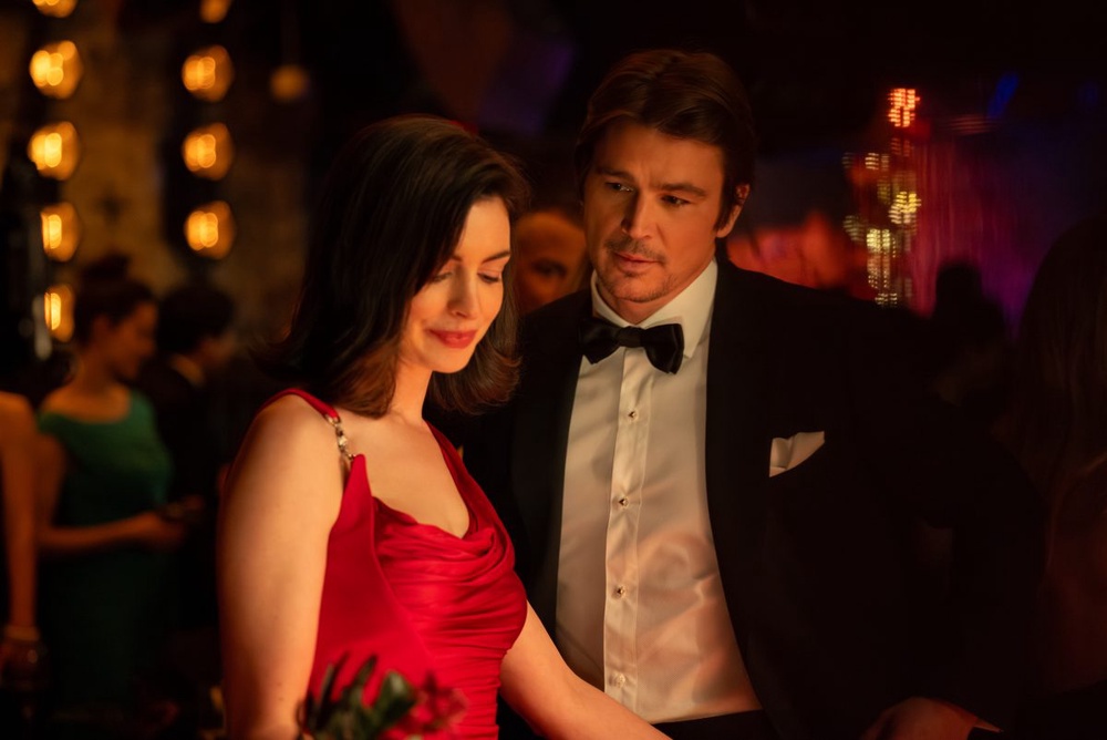 Josh Hartnett plays Jeremy Crawford, whose relationship with Verity becomes central to the film’s mystery.