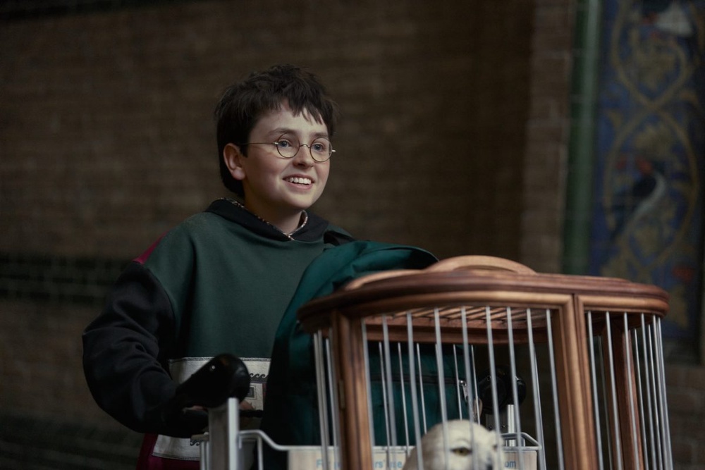 Dominic McLaughlin takes on the role of Harry Potter in HBO Max’s new adaptation.