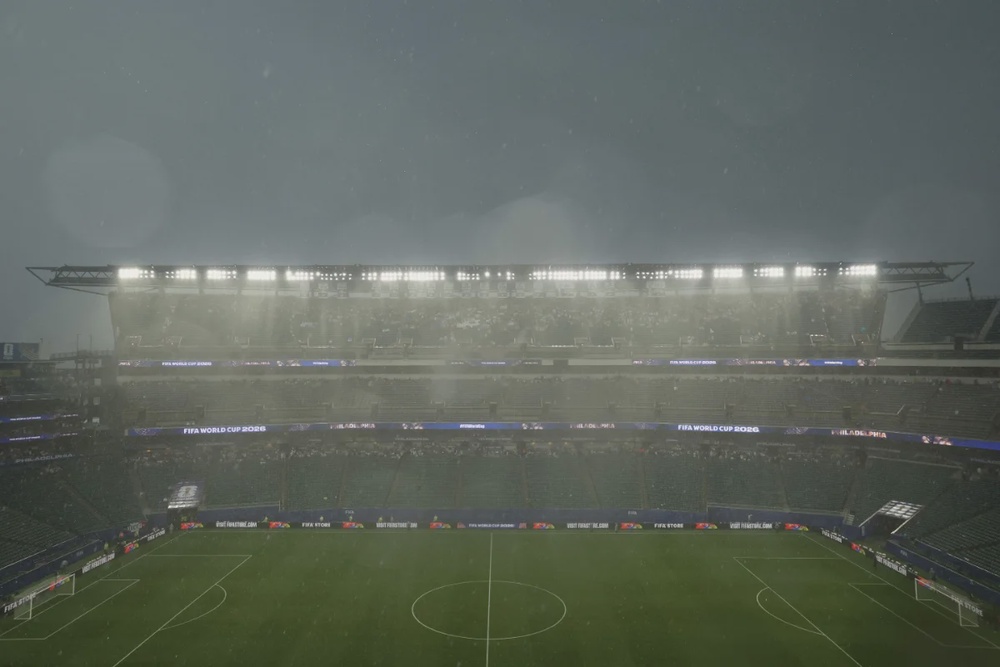 France-Iraq World Cup game suspended due to severe weather alert