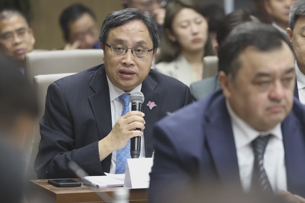Cyberport Chairman Joined CE’s Business Delegation to Kazakhstan and Uzbekistan