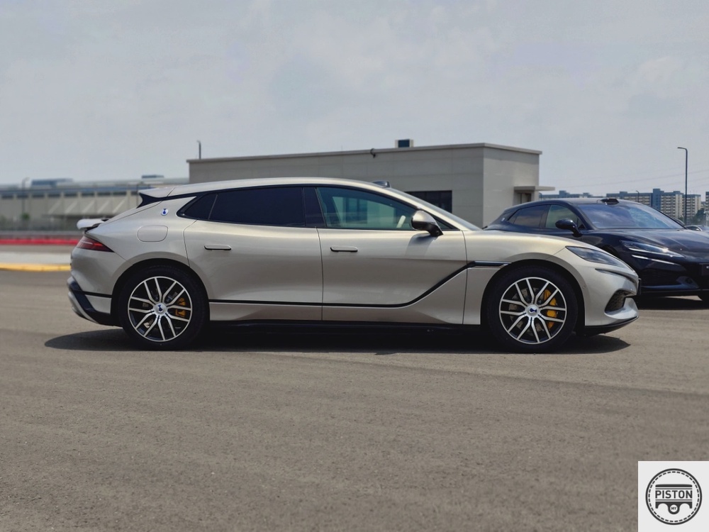 Denza Z9 GT launching in Malaysia on July 15, 1,156 PS/1,210 Nm tri-motor EV shooting brake