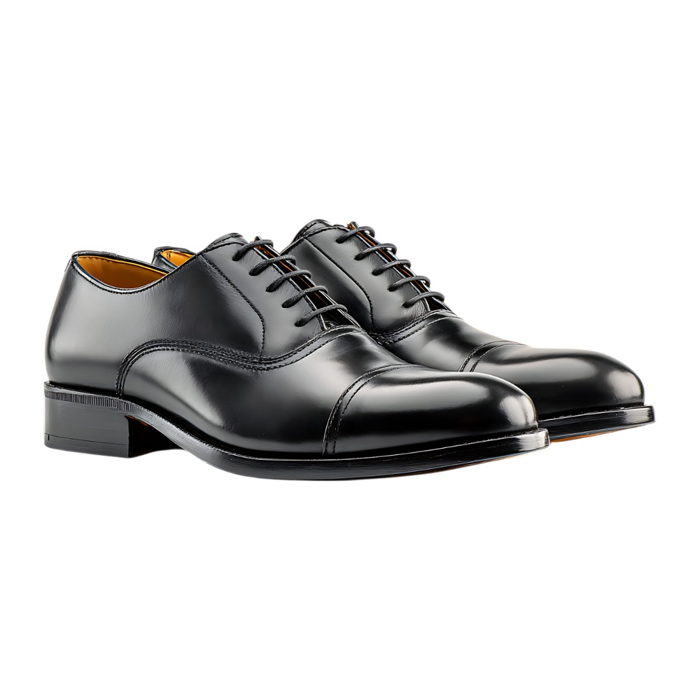 Closed lacing gives Oxfords their neat, structured profile. – ALLPICSFROM 123RF