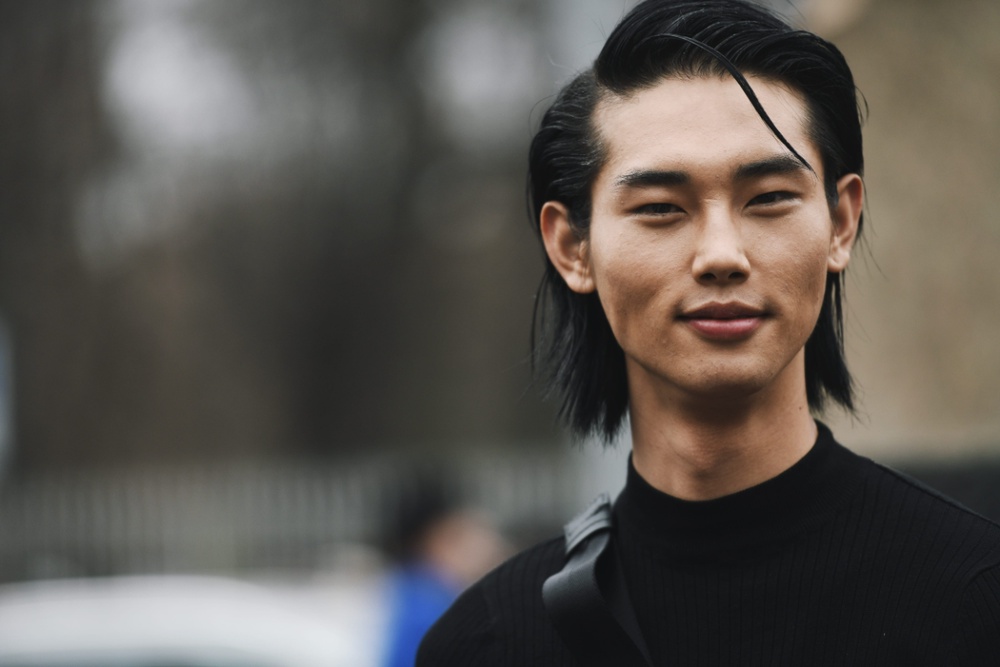 A mullet requires a clear separation between the front and rear sections.