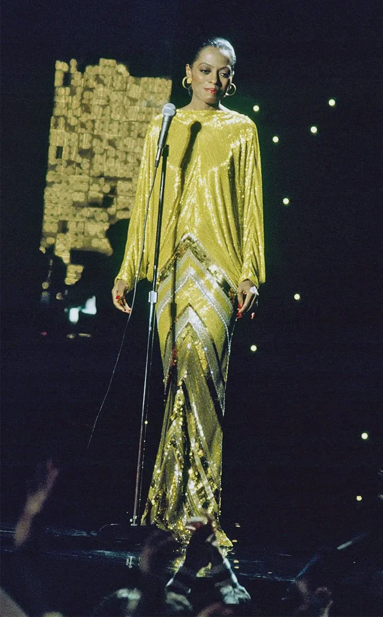 Light Refraction Pattern Sultan of Sequins: Bob Mackie’s Glam-story - Newswav