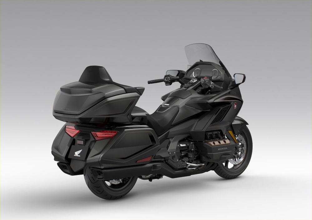 Image from: Boon Siew Honda Perkenalkan Warna Baharu Gunmetal Black Metallic Untuk Gold Wing Tour