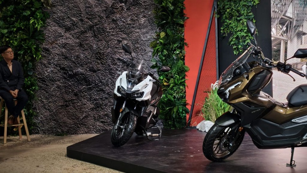 Image from: Boon Siew Honda Lancar ADV160 Baharu (2026): Kini Dengan Skrin TFT & Sokongan Honda RoadSync!