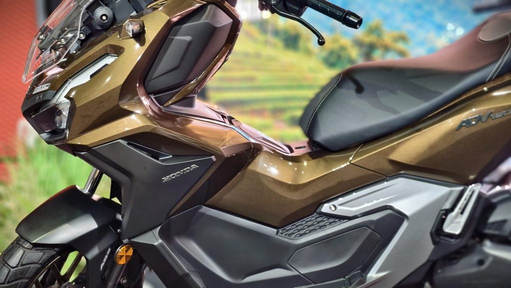 Image from: Boon Siew Honda Lancar ADV160 Baharu (2026): Kini Dengan Skrin TFT & Sokongan Honda RoadSync!