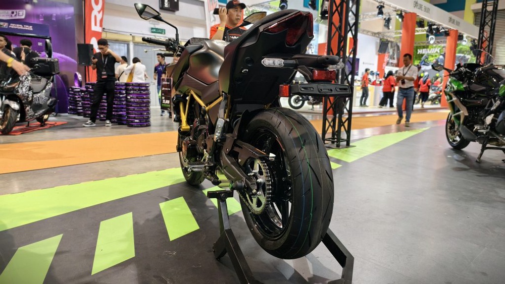 Image from: MODENAS Lancar Tiga Model Baharu Di Malaysia Bike Show 2026: Modenas Z650 S, Kawasaki Z1100 SE & Ninja ZX-10R