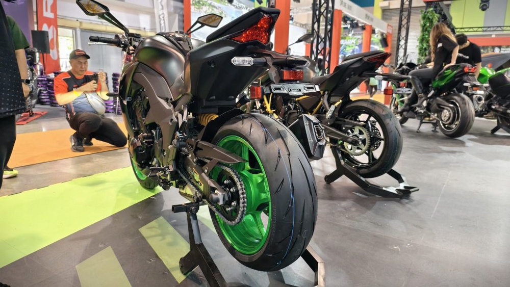 Image from: MODENAS Lancar Tiga Model Baharu Di Malaysia Bike Show 2026: Modenas Z650 S, Kawasaki Z1100 SE & Ninja ZX-10R