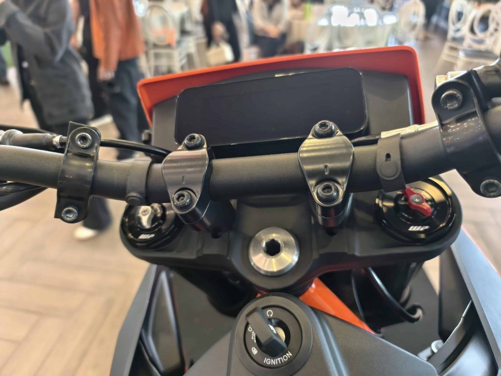 Image from: KTM Malaysia Kembali Gegarkan Pasaran Dengan Siri Baharu KTM 390 “Two Worlds, Zero Excuses”