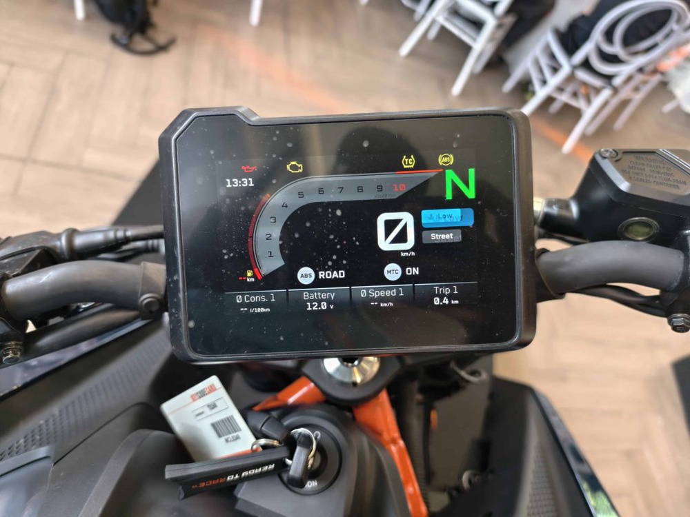 Image from: KTM Malaysia Kembali Gegarkan Pasaran Dengan Siri Baharu KTM 390 “Two Worlds, Zero Excuses”