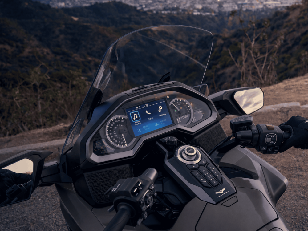 Image from: Boon Siew Honda Perkenalkan Warna Baharu Gunmetal Black Metallic Untuk Gold Wing Tour