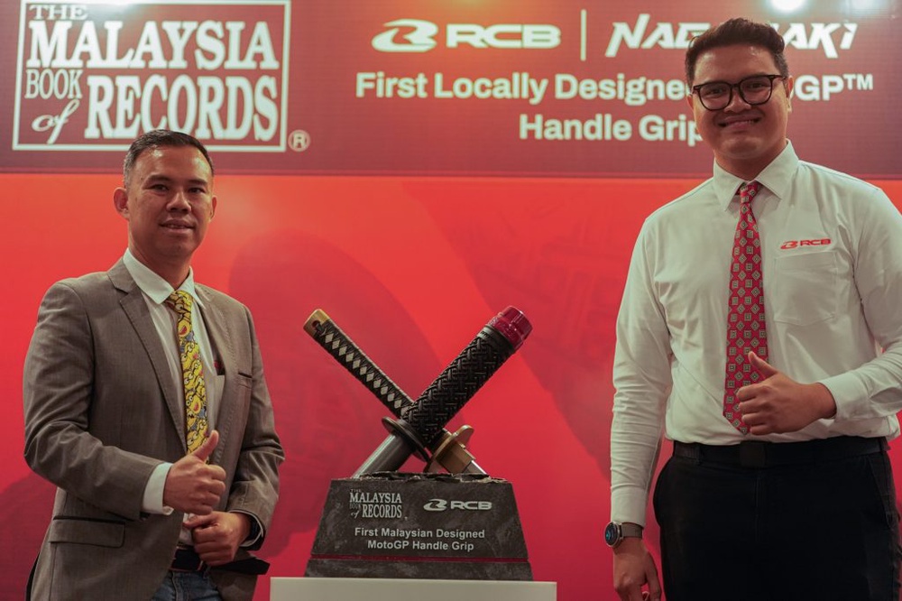 Image from: MKA Group Diiktiraf Malaysia Book of Records Menerusi RCB Nagamaki Handle Grip