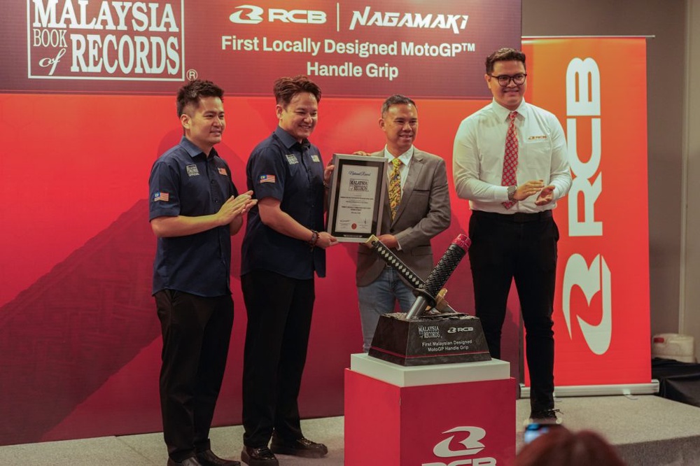 Image from: MKA Group Diiktiraf Malaysia Book of Records Menerusi RCB Nagamaki Handle Grip