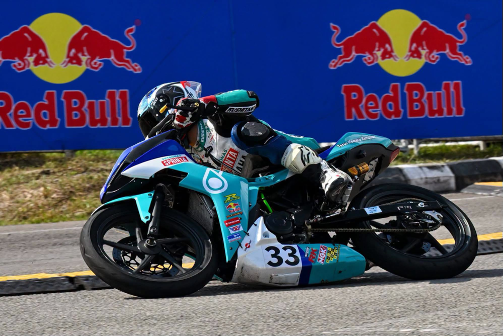 Image from: Farres Putra Raih Kemenangan Pertama CP150 Dalam Musim Rookie, Hadiah Bermakna Buat Yamaha dan CKJ Racing