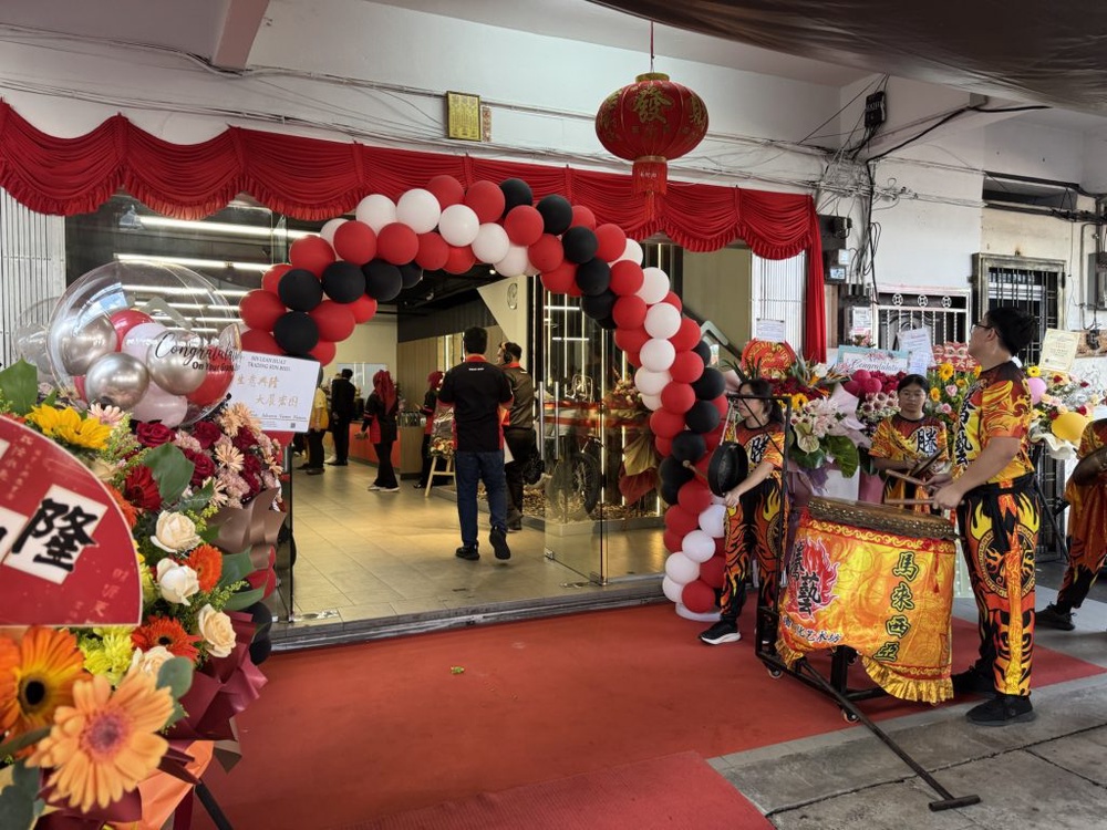 Image from: MForce Rasmi Buka MForce Smart Shop Baharu di Kamunting, Taiping