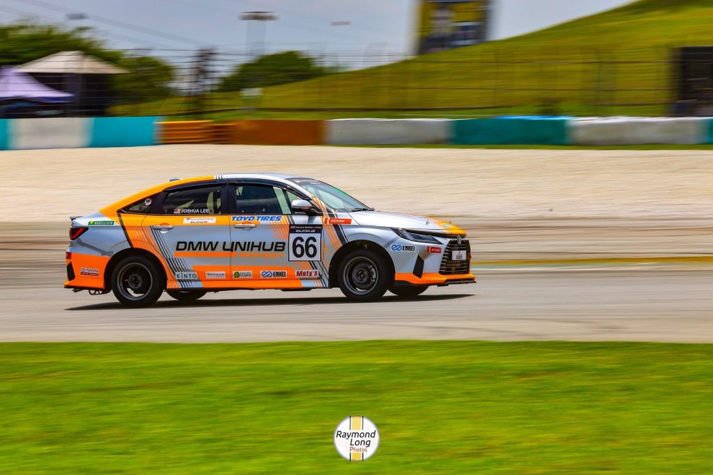 Image from: Unihub & DMW 1 Motorsport Team Pertaruh Loke Yin Yi Dalam TGR Malaysia Vios Challenge 2026