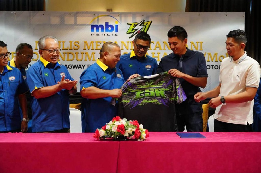 Image from: Majlis Menandatangani Memorandum Persefahaman Projek ESR Dragway Perlis Berlangsung di Perlis