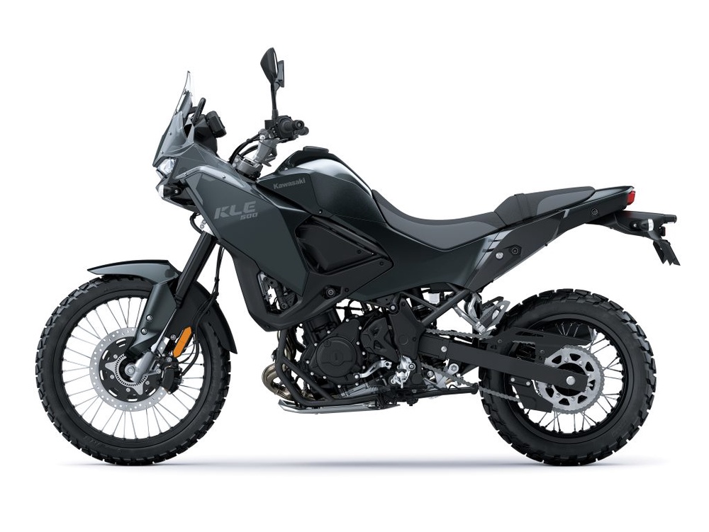 Image from: 60 Pembeli Terawal Kawasaki KLE500 Terima Pakej Eksklusif Megatrail Adventure