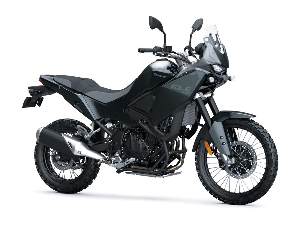 Image from: 60 Pembeli Terawal Kawasaki KLE500 Terima Pakej Eksklusif Megatrail Adventure