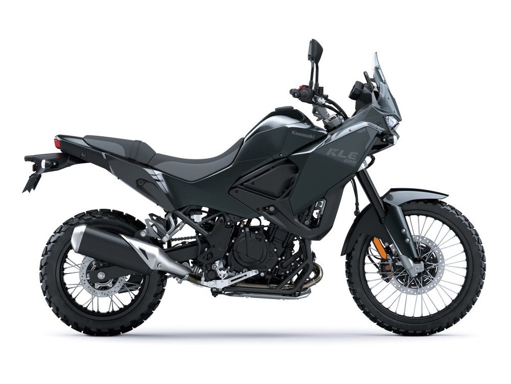 Image from: 60 Pembeli Terawal Kawasaki KLE500 Terima Pakej Eksklusif Megatrail Adventure