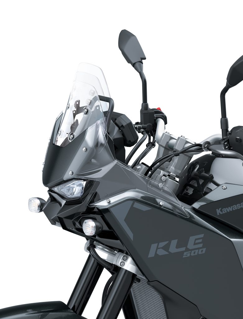 Image from: 60 Pembeli Terawal Kawasaki KLE500 Terima Pakej Eksklusif Megatrail Adventure